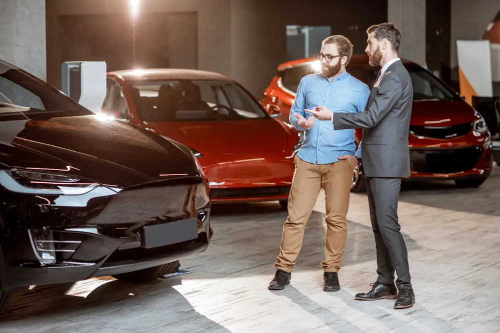 Consumers and dealers expressed opposing beliefs and concerns over the electric vehicle market in a new Cox Automotive analysis.