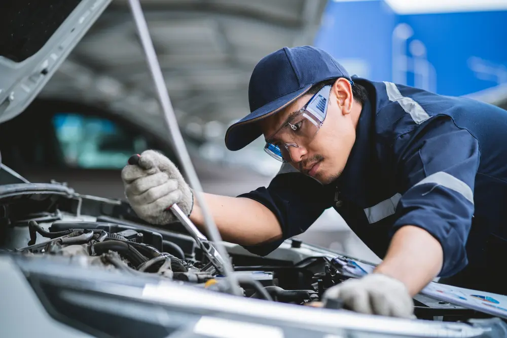 Fixed operations activity and revenue both declined in September, according to a Cox Automotive analysis of Xtime Metrics.