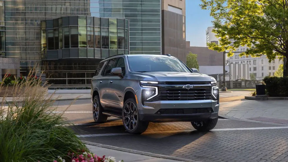 The industry's best-selling large SUVs, the Chevrolet Tahoe and Suburban, will debut with new exterior and interior designs late next year.