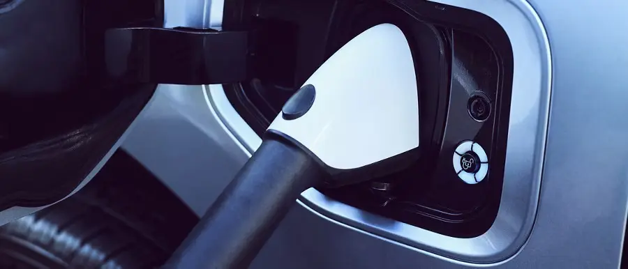 Ford is increasing the number of chargers in its BlueOval Charge Network in North America by 25%, bringing the total to more than 106,000.