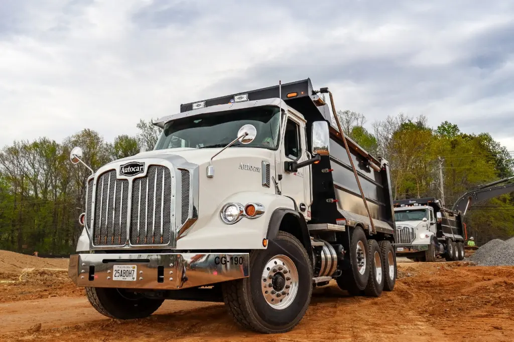 GM and Autocar have reached a joint agreement to produce a line of zero tailpipe emission commercial vehicles to run on GM's Hydrotec power