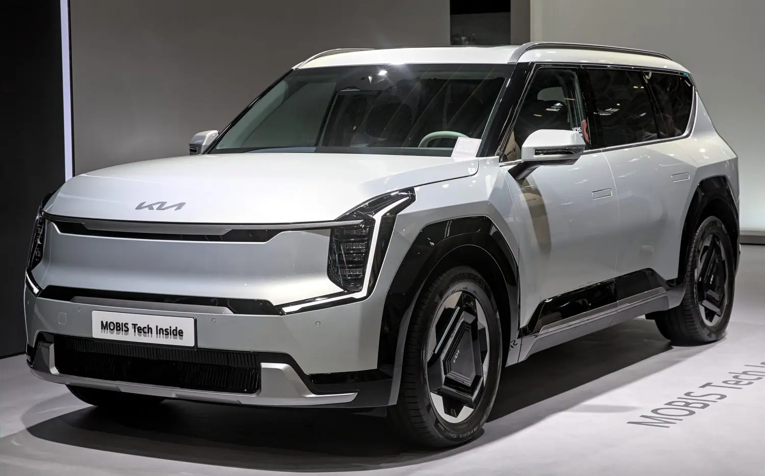 Kia, Ford, and Toyota dominated their segments at the 2024 North American Car, Truck, and Utility of the Year awards.