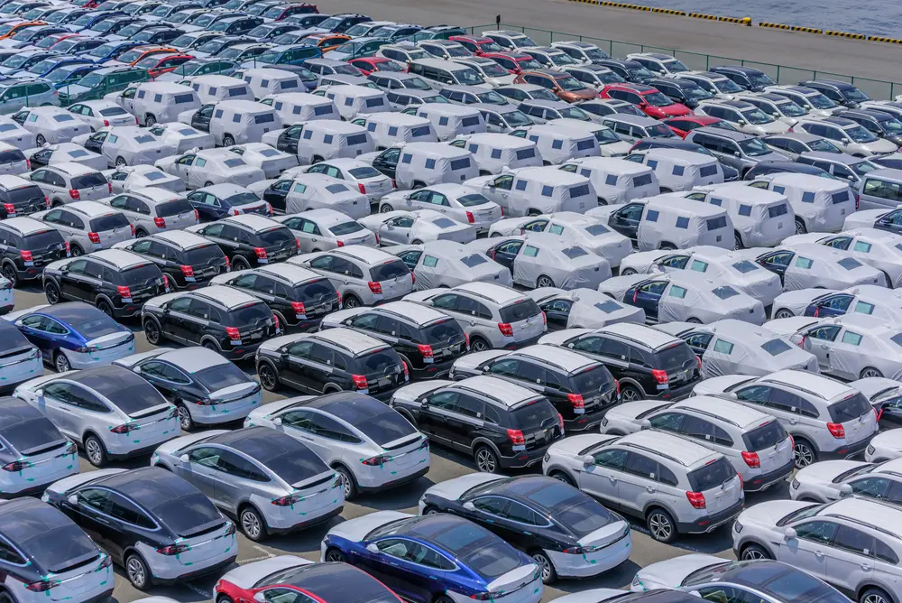 New and used vehicle inventory held steady over the course of December but shifted slightly in response to unexpectedly high sales.