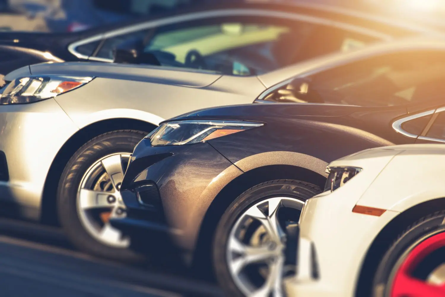 According to Cox Automotive estimates from vAuto Live Market View data, retail used-vehicle sales declined 7% in April compared to March.