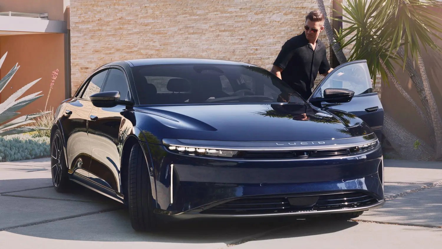 Lucid offers up to $31,500 off 2025 Air models in June, its biggest EV discount push yet. Deals end June 30, 2025.