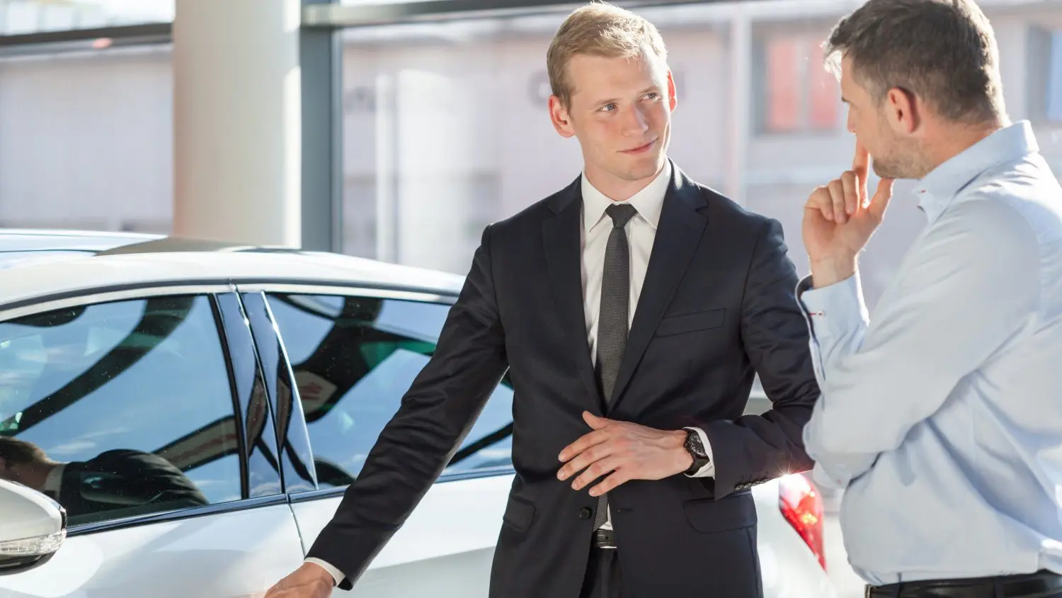 EV tax credit ends, but customers report strong ease of purchase as dealership availability and financing improve.