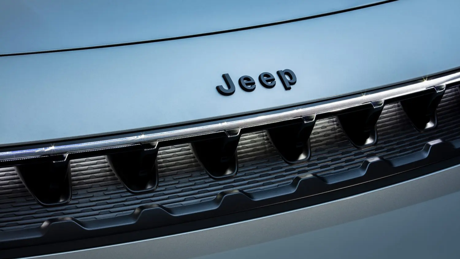 Stellantis extends the $7,500 EV credit for Jeep, Dodge, Chrysler, Fiat, and Alfa Romeo models while dealer inventory lasts.