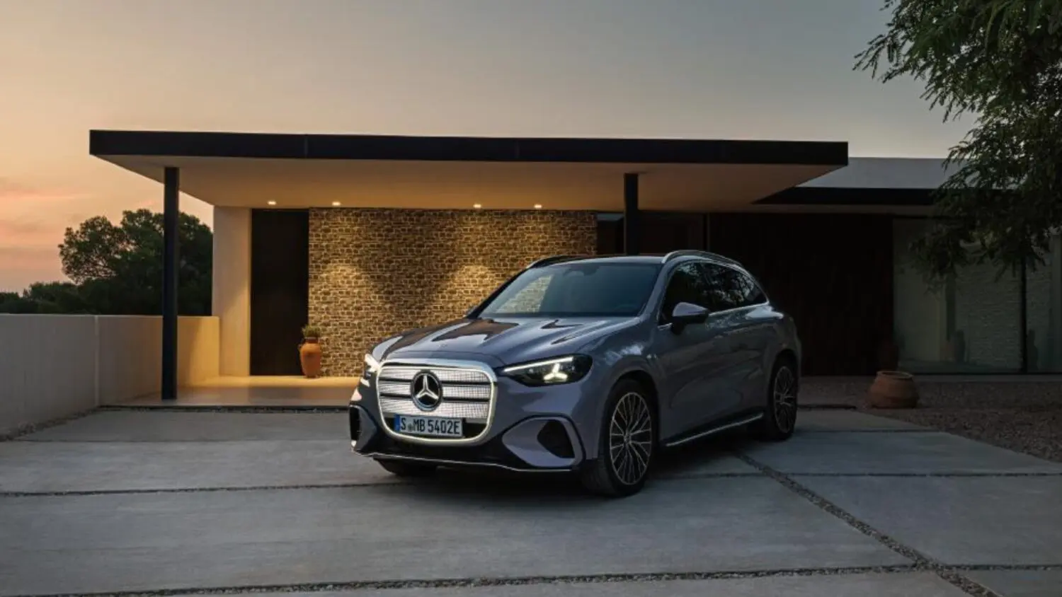 Nvidia, Mercedes-Benz, and Uber partner on robotaxi platform using MB.OS and S-Class to advance autonomous mobility worldwide.