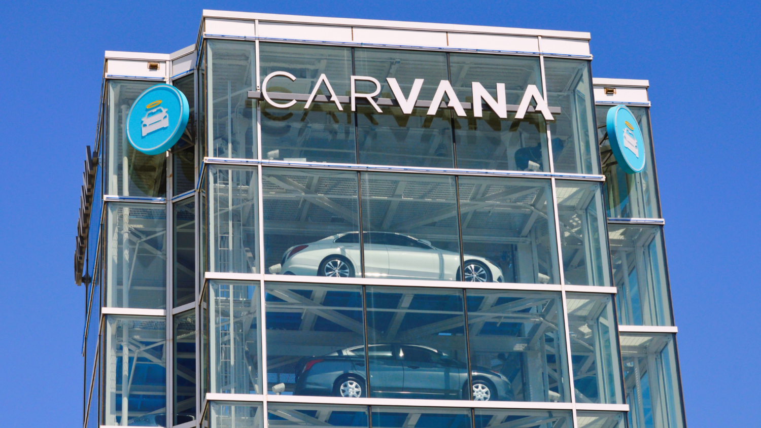 Carvana acquires South Atlanta Chrysler-Dodge-Jeep-Ram-Fiat, rebranding it Carvana CDJR of South Atlanta—its fourth CDJR dealership purchase in 2025.