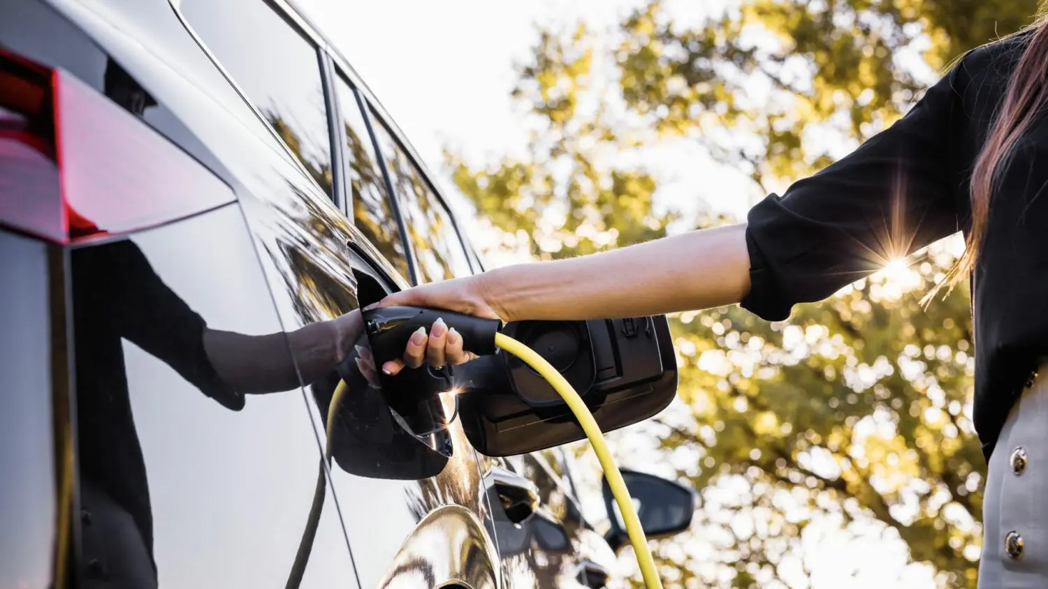California advances EV mandates and incentives