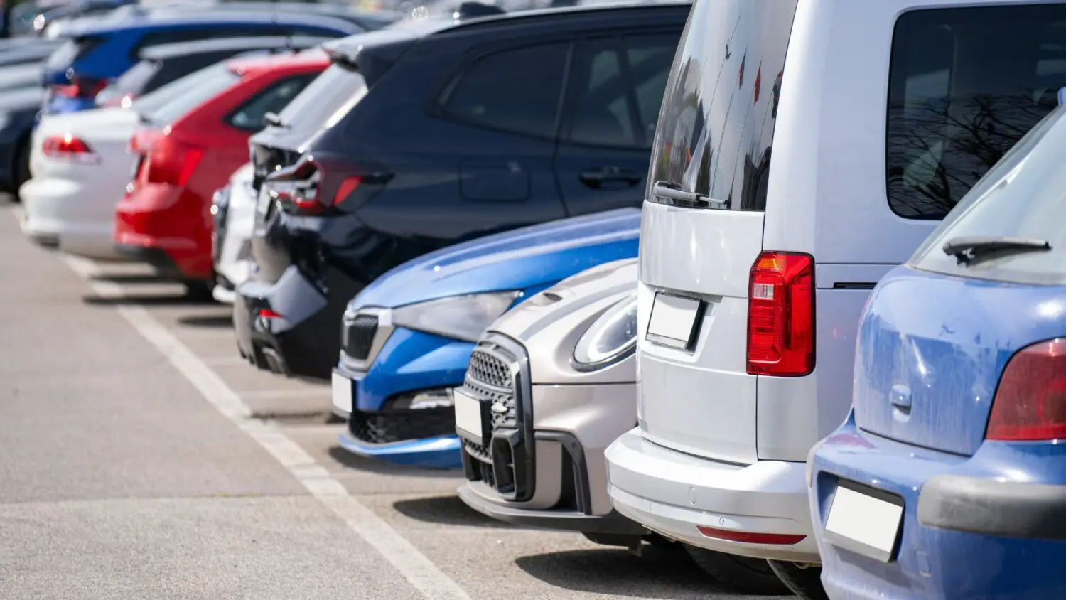Used-vehicle inventory slips to 2.18M in January