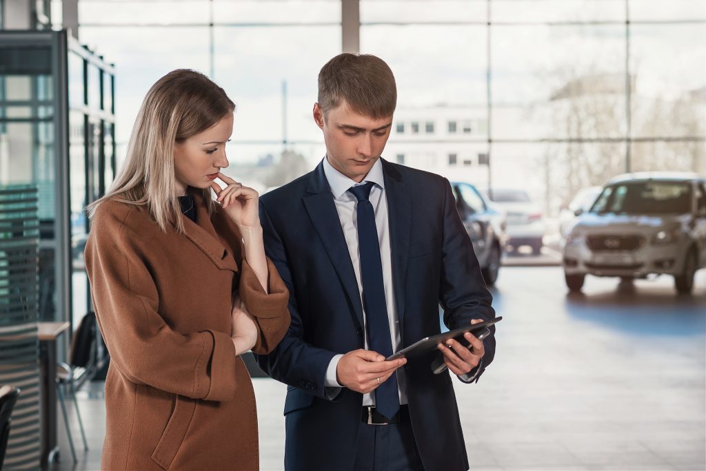 Mistakes in leadership to avoid when managing a dealership