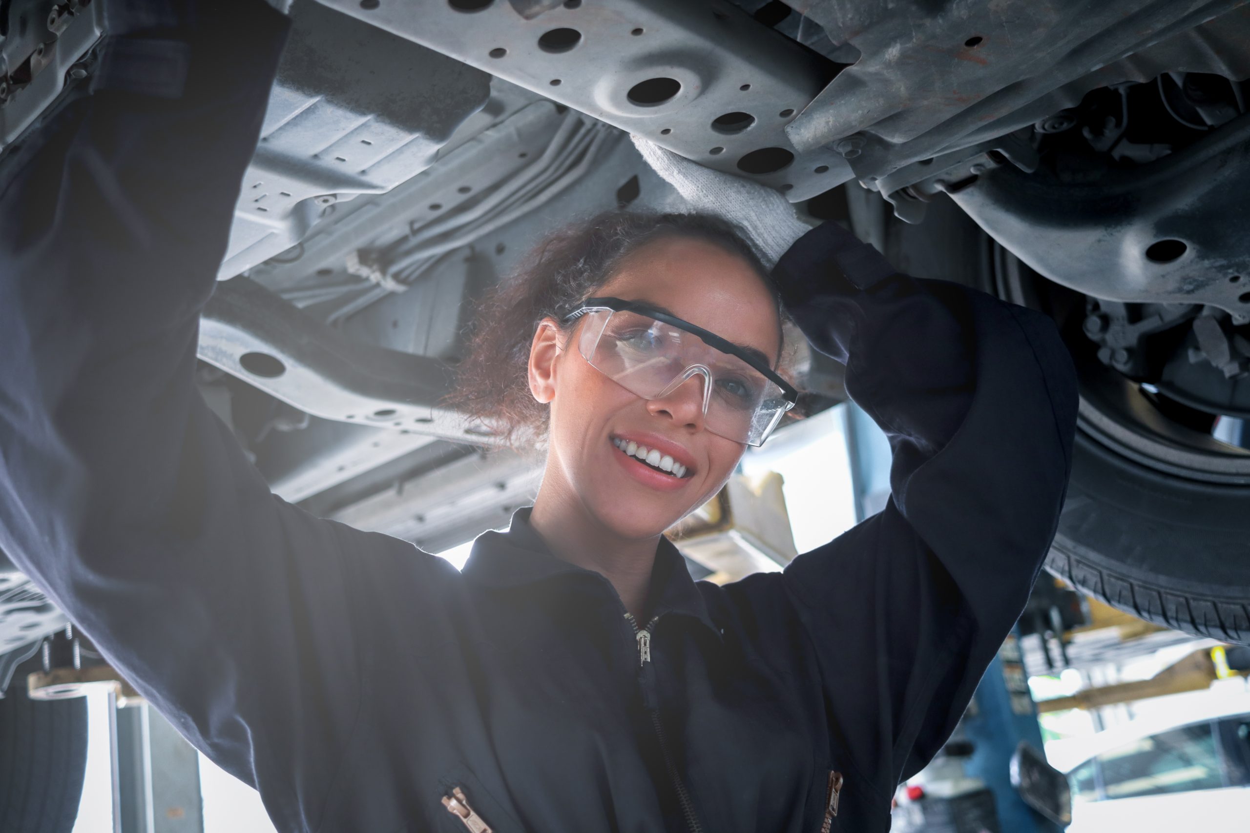 el estudio Consultar Sonrisa arreglar techo coche servidor