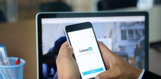 4 reasons why LinkedIn should be a go-to for customer acquisition LinkedIn