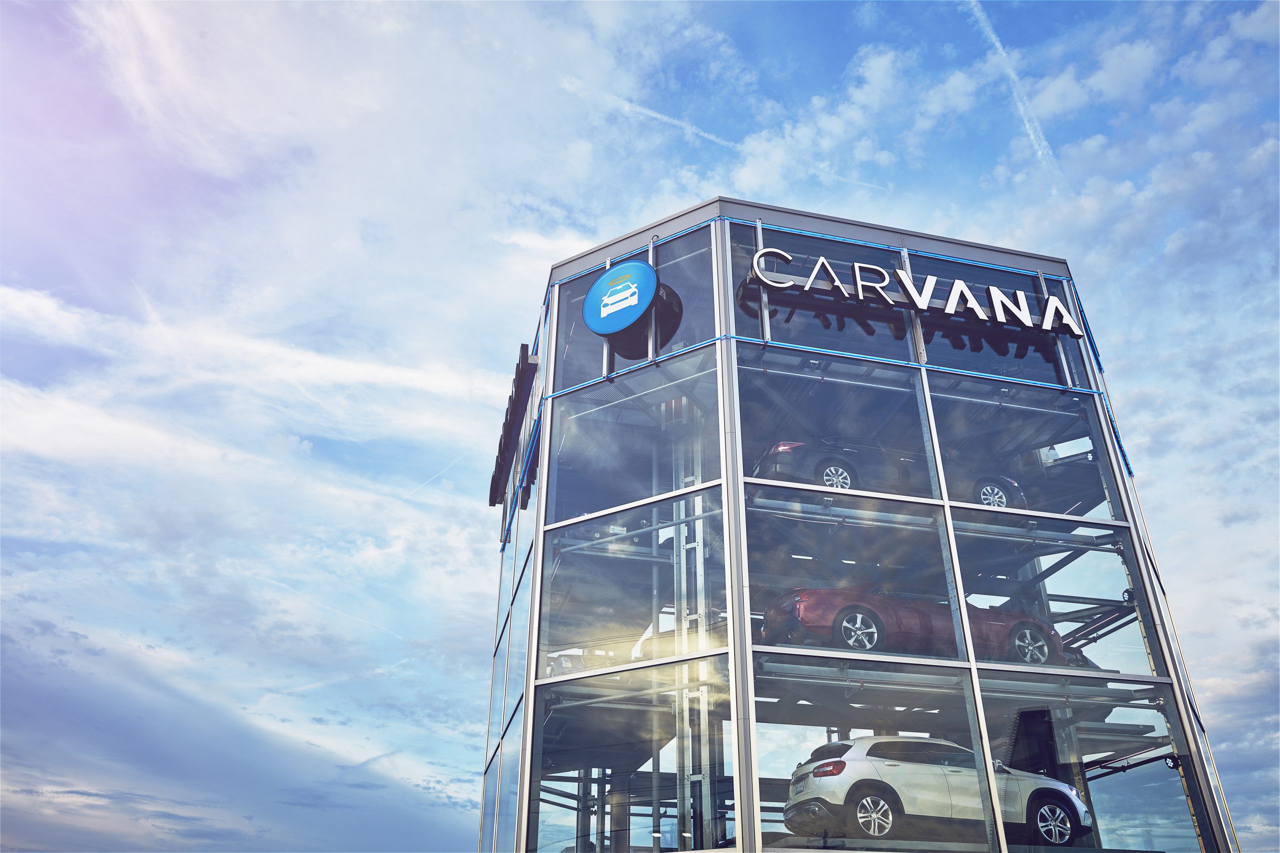 Carvana hit hard by economic headwinds