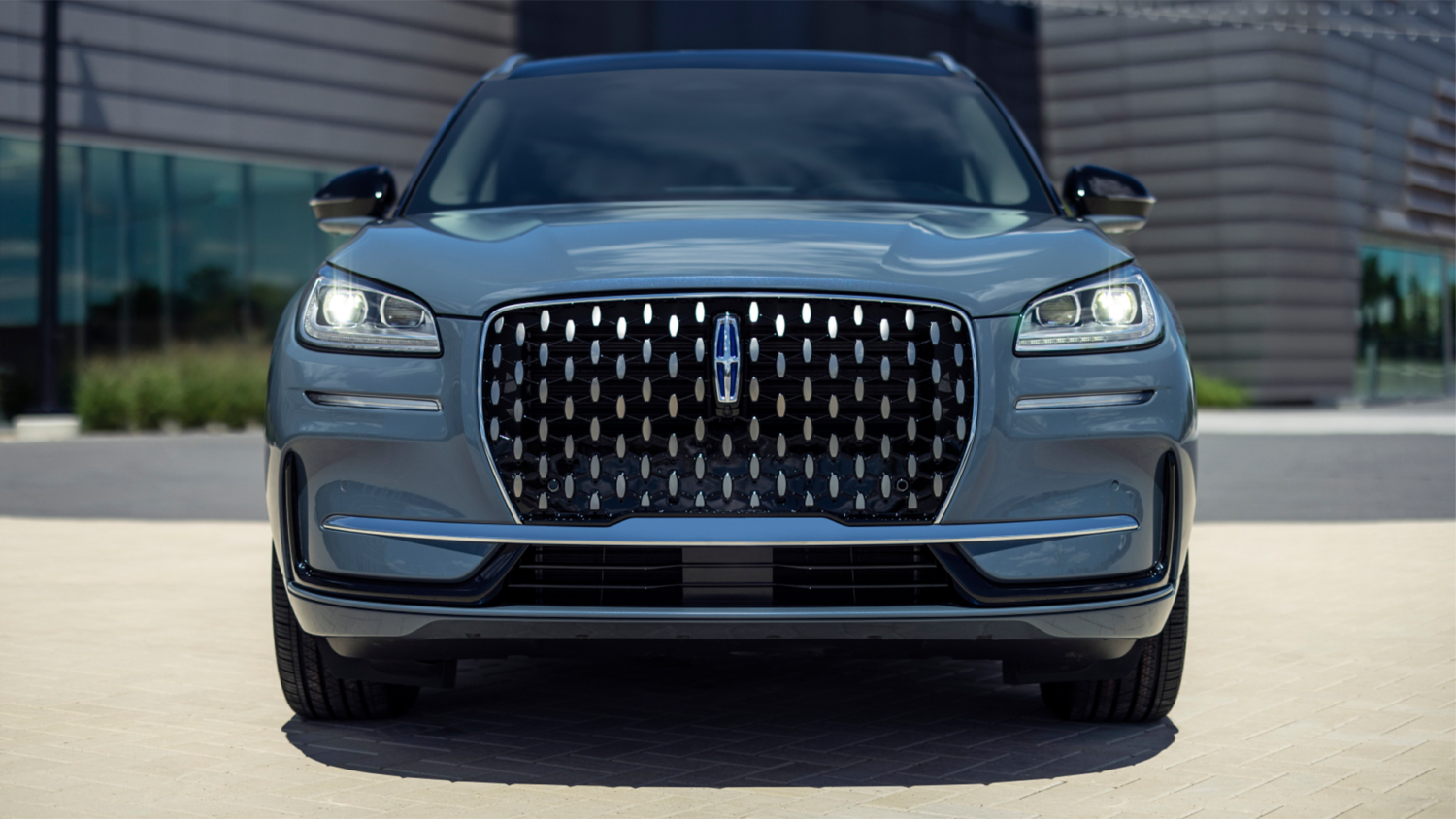 The 2023 Lincoln Corsair crossover debuts with handsfree driving tech