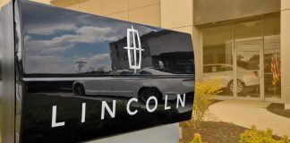 Lincoln gets 60% of dealerships to agree with new EV requirements EV requirements