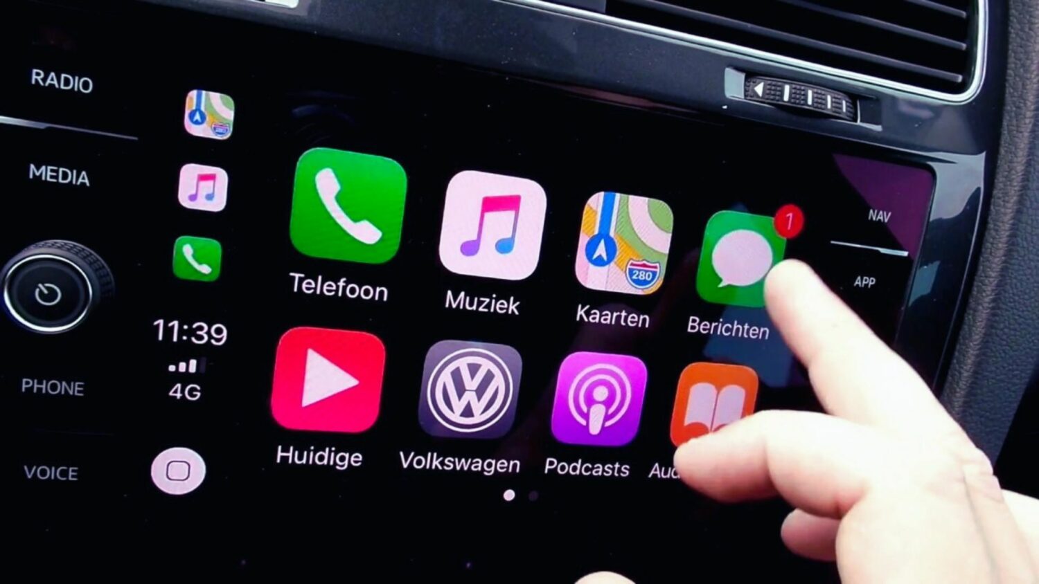 in-car app store VW