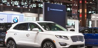Ford recalls Lincoln SUVs for potential fire risk, warns drivers to park outside Ford is recalling 142,734 Lincoln vehicles over a fire hazard and has advised owners to park outside until they can visit their dealer
