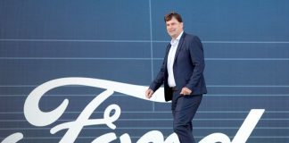 Ford revenue and profits jump, 2023 earnings forecast increased Ford outperformed analyst expectations for the second quarter, posting higher year-over-year revenue and increasing its earnings forecast.