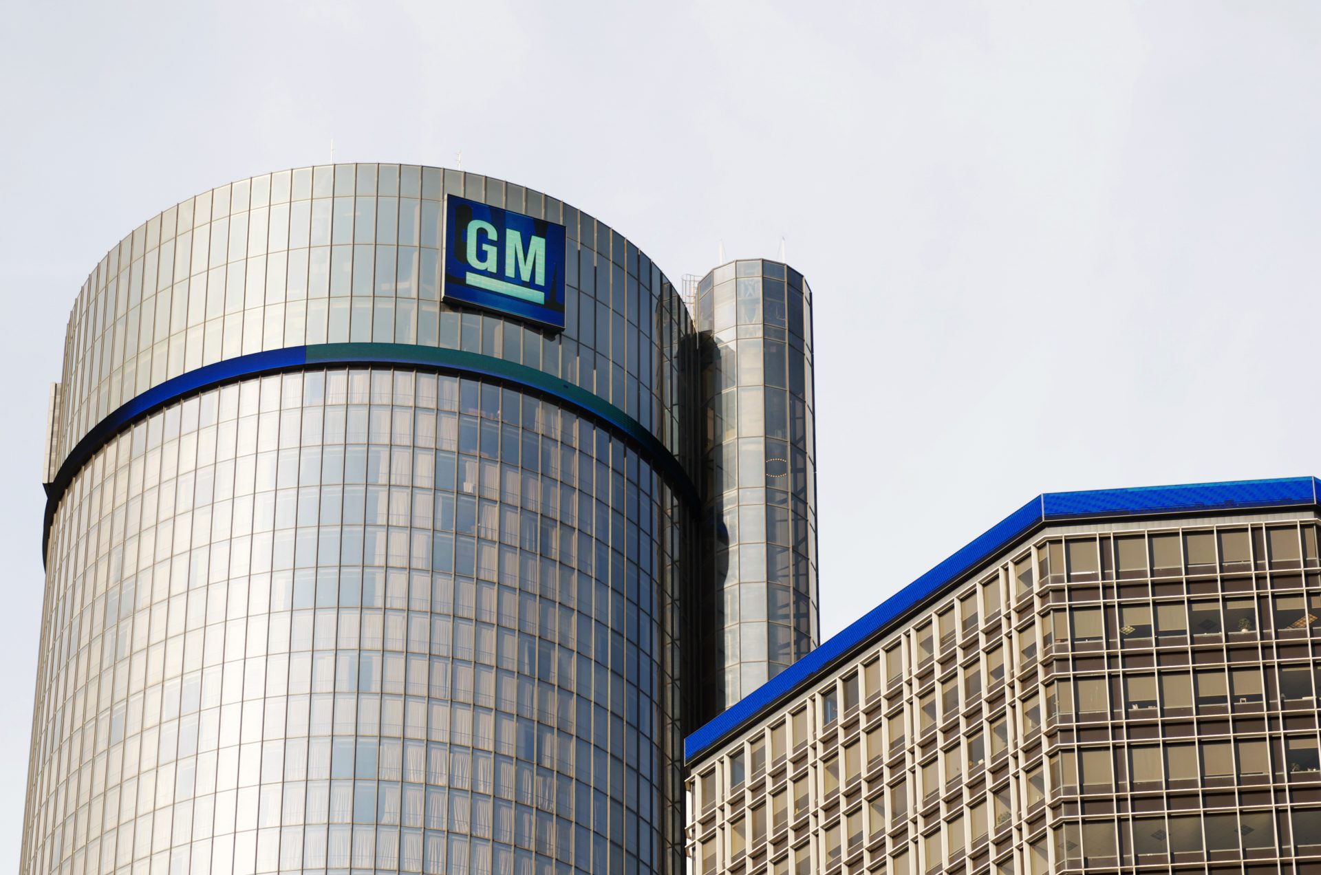 General Motors raises yearly guidance, but felt profit pressures in Q2