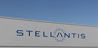 Stellantis ends 7-quarter decline with 6% sales growth in Q2 ellantis saw higher year-over-year sales in the second quarter on the backs of higher demand and a strong showing from its dealers.