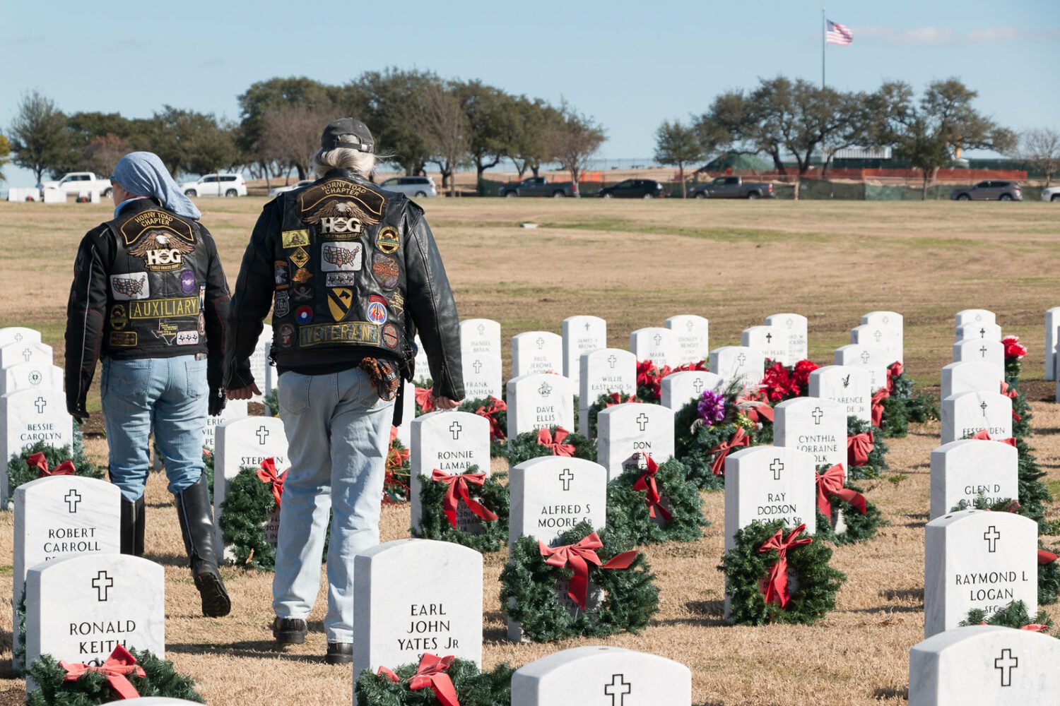 A Texas Subaru dealership has made a large donation to support the annual wreath-laying ceremony at a local veterans cemetery.