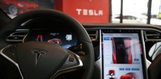 U.S. officials have questions as Tesla allows longer hands-free driving with Autopilot U.S. safety officials are alarmed by Tesla's decision to let certain drivers use its Autopilot driver-assist system for prolonged periods