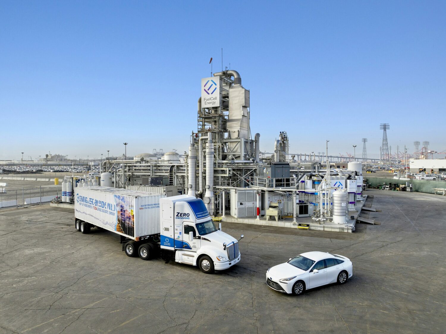 Toyota and FuelCell Energy have completed what they call a world first "tripartite system," Capable of producing renewable electricity.