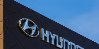 Hyundai, Kia recall 147,100 vehicles over potential charging defect Hyundai continued to see strong demand in the U.S. throughout August as electric vehicle purchases broke all-time sales records. On March 21st, the NHTSA reported a recall of a combined 147,100 vehicles from Japanese manufacturers Hyundai and Kia.