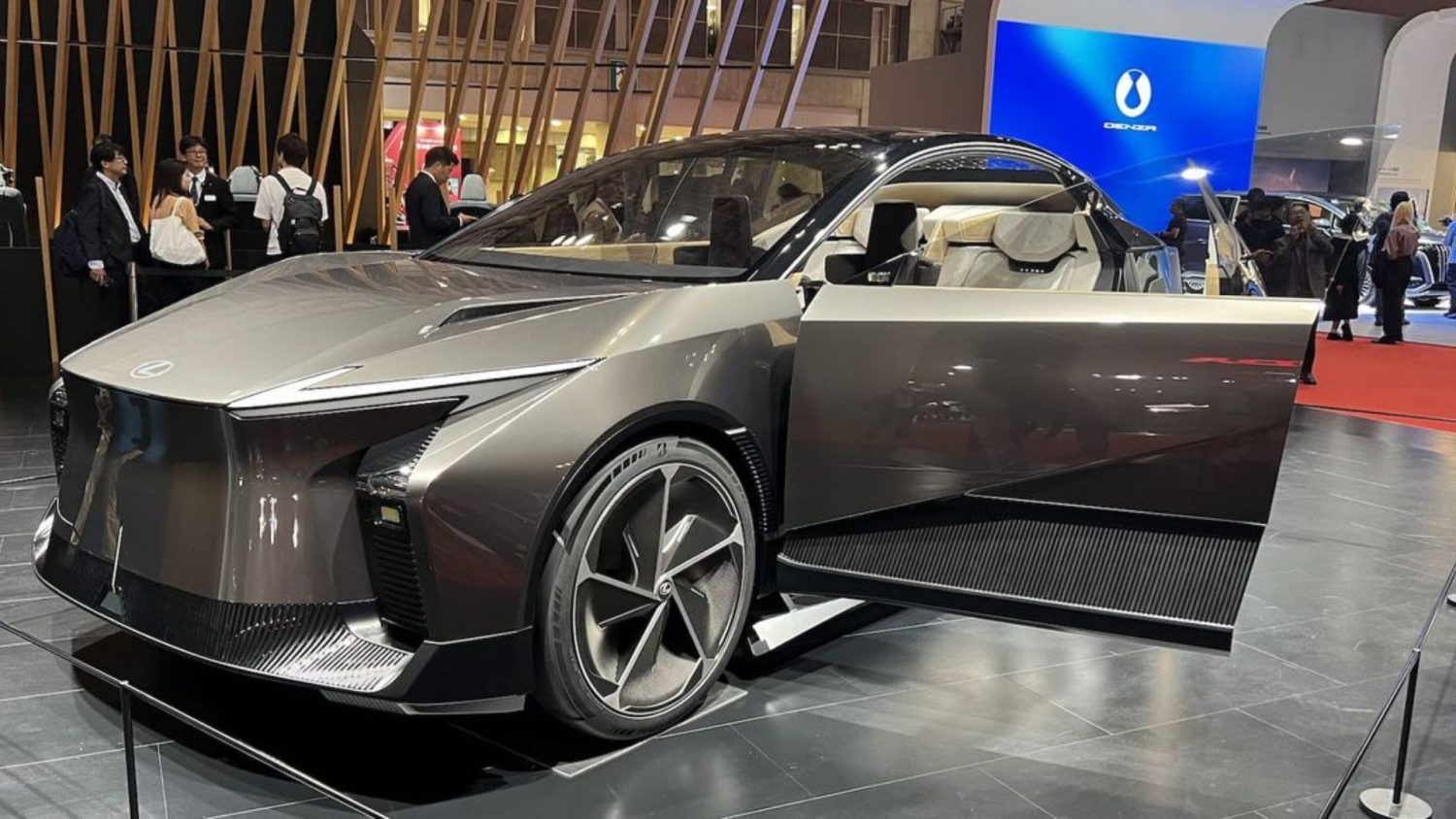 Although Lexus has already launched its first EV, the RZ, the Japanese brand, unveiled its promising LF-ZC concept at the Japan auto show. 