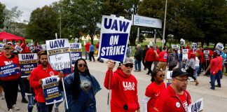 United Auto Workers members at 3 plants vote no on Ford, GM deals United Auto Workers members at facilities in Kentucky and Michigan have voted against contracts proposed by Detroit-Three OEMs.