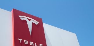 Key labor case against Tesla dismissed, still faces ongoing unionization challenges Tesla overcomes employee termination charges in NY, yet continues grappling with unionization efforts and NLRB investigations.