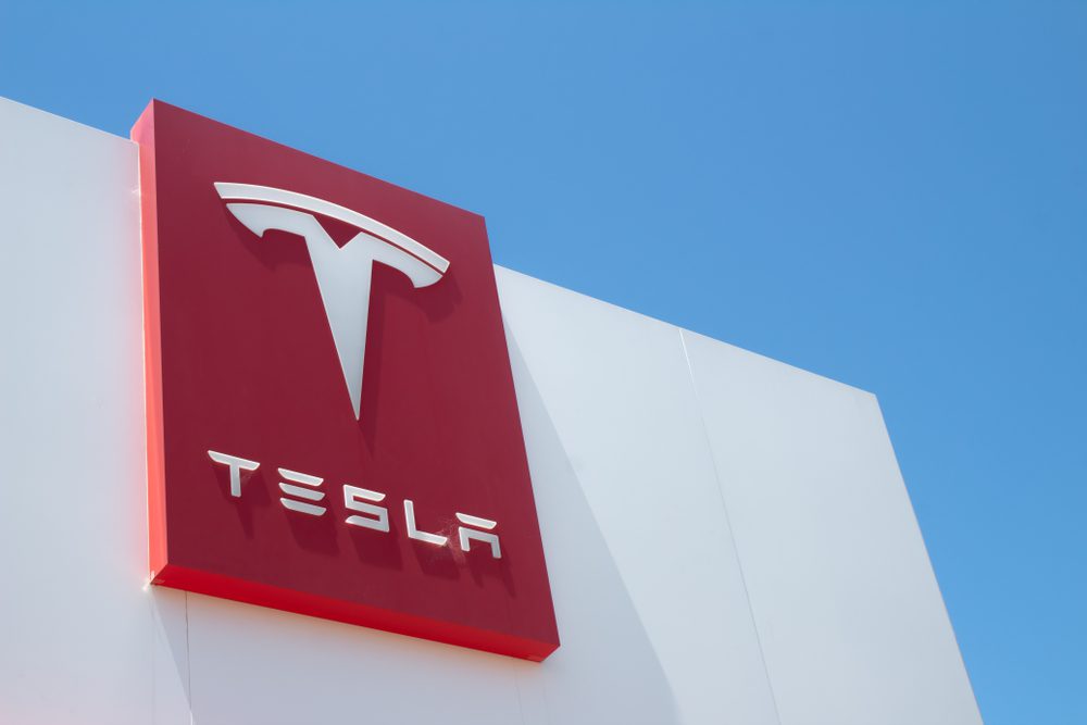 Tesla overcomes employee termination charges in NY, yet continues grappling with unionization efforts and NLRB investigations.