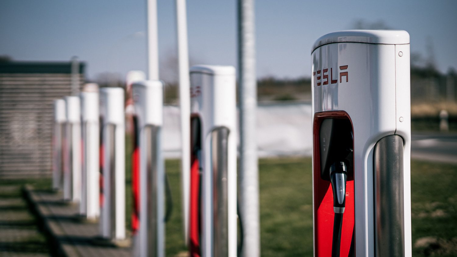 Tesla made a deal to sell its Supercharger under the EG Group, a central gas station, marking the second agreement of its kind.