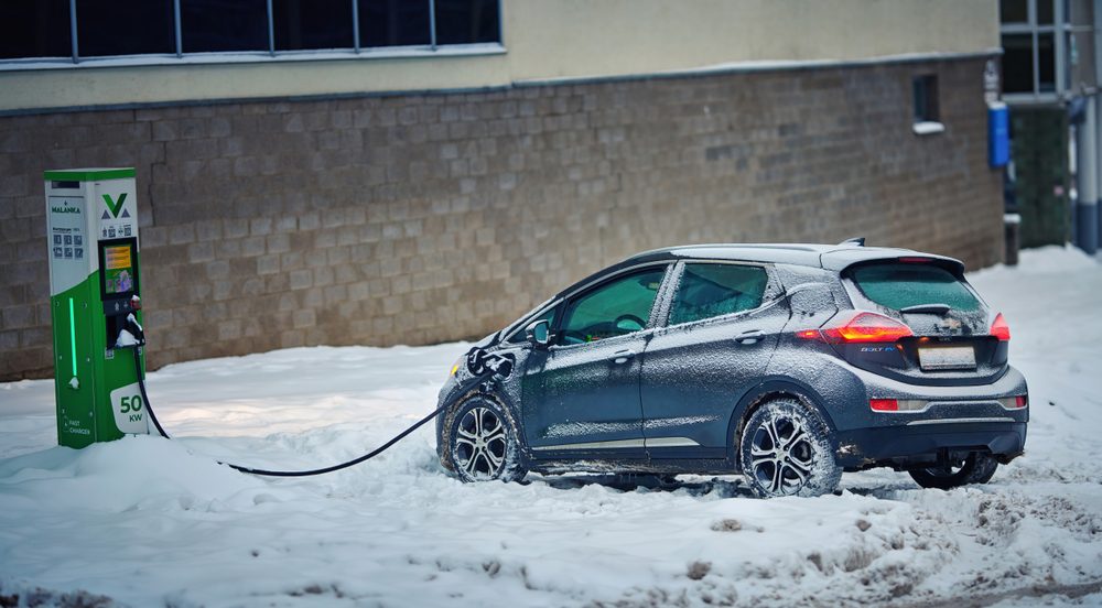 Electric vehicles display varying levels of driving range loss in cold weather according to EV research firm Recurrent.