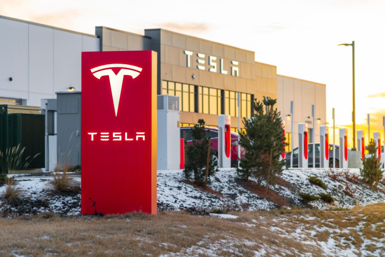 On the evening of November 17, U.S. District Judge Tina Thompson of San Francisco dismissed an antitrust lawsuit accusing Tesla of monopolizing the markets for vehicle repair and replacement