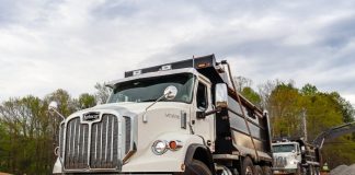 GM, Autocar announce JV to create range of ZEV commercial vehicles GM and Autocar have reached a joint agreement to produce a line of zero tailpipe emission commercial vehicles to run on GM's Hydrotec power