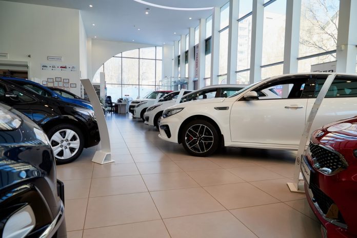 Dealers maintained carefully balanced inventories in November as the used vehicle segment grappled with lower sales and prices.