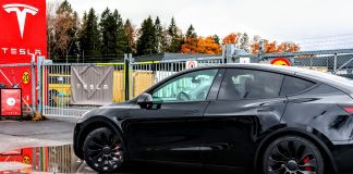 Nordic pension funds push Tesla for workers’ bargaining rights Four Nordic pension funds urged Tesla on Dec. 11 to respect their workers' collective bargaining rights in a joint letter.