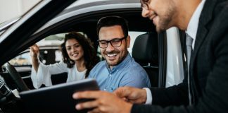 New car prices dip in December as buyer’s market returns New car prices continued to fall in December as auto market conditions shift to favor buyers over sellers.