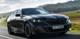 BMW courts competitors’ electric vehicle customers with $1,000 discount BMW is offering electric vehicle owners from other brands, including Tesla, a $1,000 discount on select models until April 1.