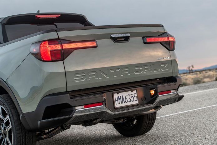 At the New York Auto Show (and online), Hyundai revealed an enhanced 2025 Santa Cruz Sport Adventure Vehicle & Tucson SUV.