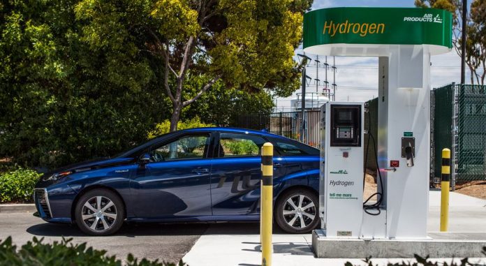 The recent uptake of cars based on hydrogen fuel cell technology is declining in the United States, especially in California.