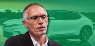 Stellantis CEO calls for lighter electric vehicles amidst hybrid surge Stellantis CEO wants electric vehicle batteries to lose half their weight, citing the environmental impacts of current-gen technology.