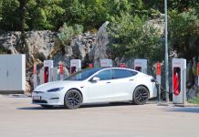 NHTSA to investigate Tesla Autopilot recall over persistent safety issues The NHTSA is investigating Tesla's Autopilot recall to determine whether the automaker's remedies left key safety issues unaddressed.