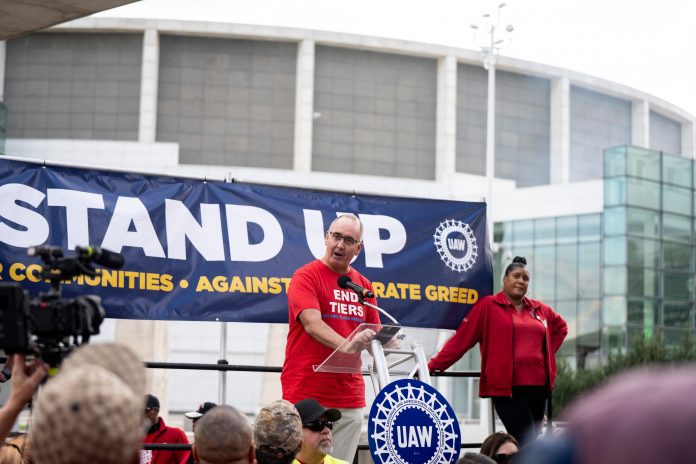 On May 23, the United Auto Workers (UAW) has successfully expanded a buyout program for General Motors (GM) production workers.
