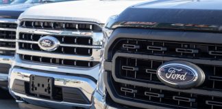 Ford recalls 668,000 F-150 pickup trucks over transmission issues Ford announced that it is recalling 668,000 F-150 pickup trucks worldwide from the 2014 model year due to a transmission defect