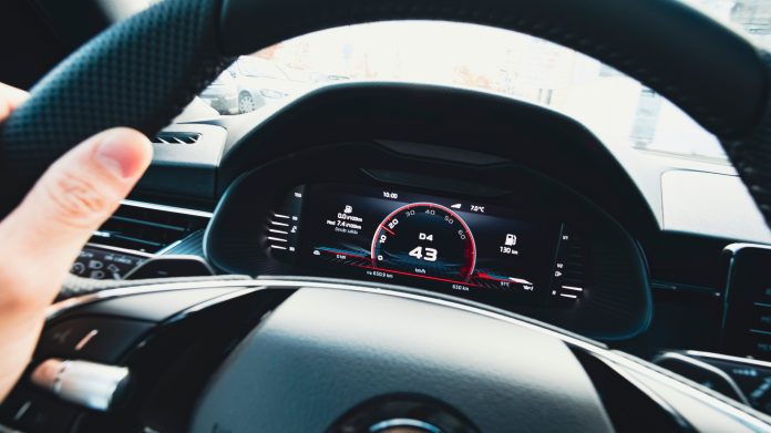 A recent survey by the IIHS revealed that U.S. drivers wouldn't mind if their vehicles warned them when they exceeded the posted speed limit.