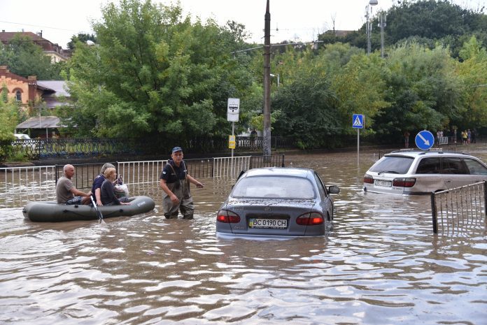 Hurricane Milton made landfall near Siesta Key, Florida, on October 9, prompting widespread closures of dealerships across the state